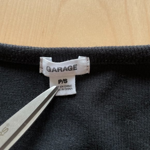 3For$20/Garage Crop Top With Long Sleeves - Picture 4 of 7